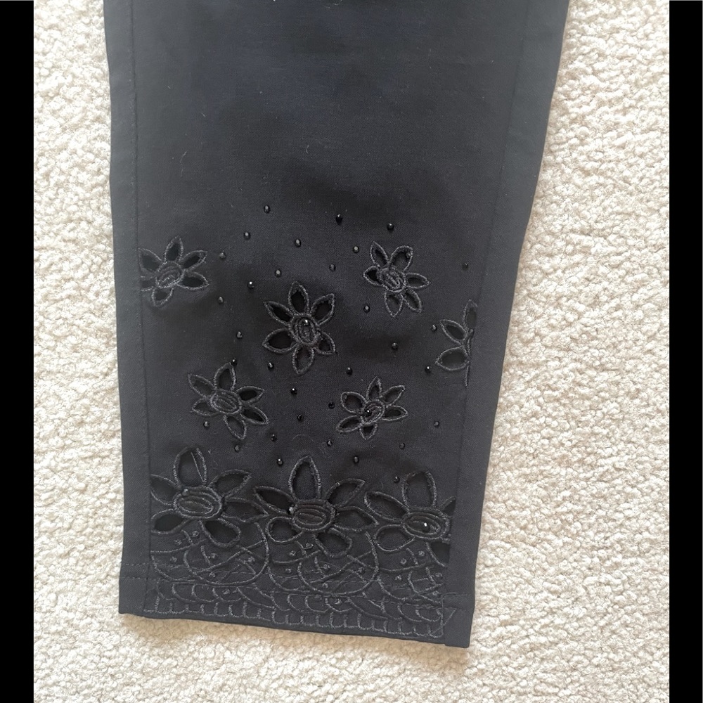 NWOT embellished capris